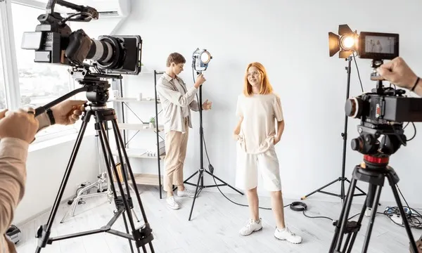 抖阴 - 战地摄影师专访