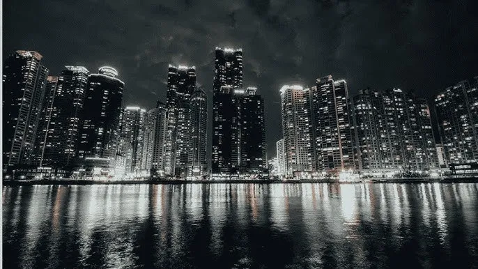 抖阴 - 城市之光：霓虹背后的人间烟火